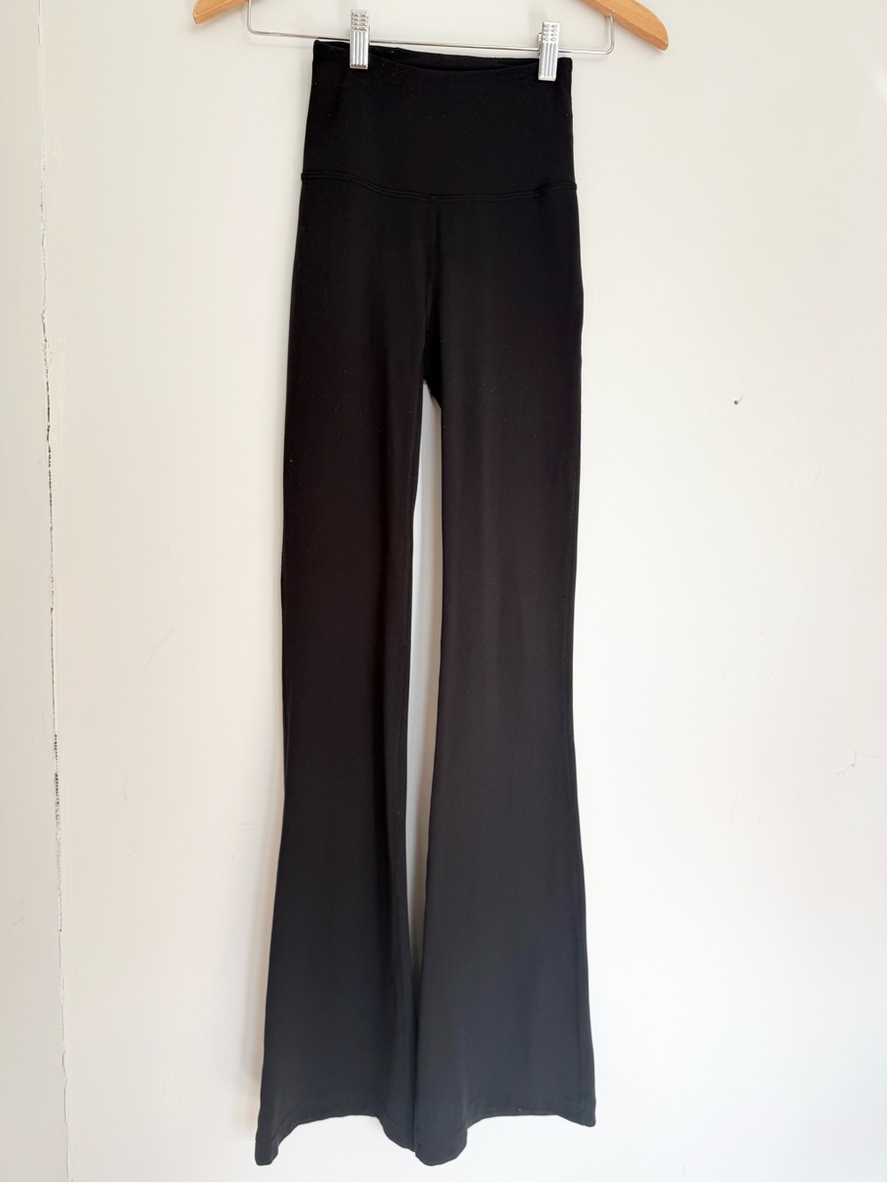Lululemon Groove Super-High-Rise Flared Pant | Size 0 - Picture 2 of 12